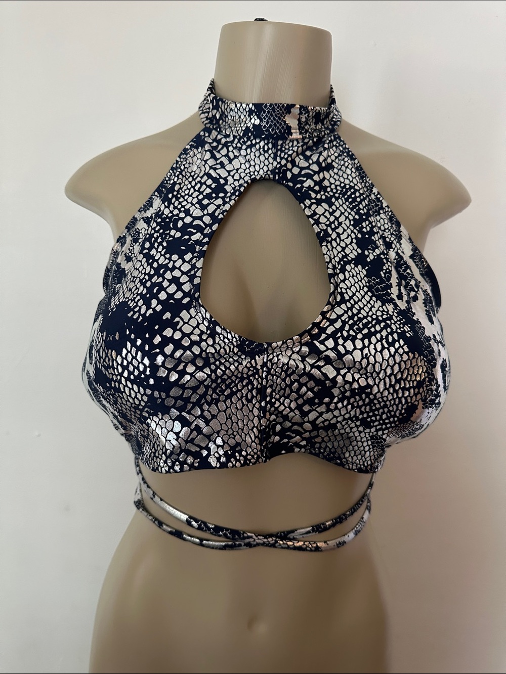 Halter Keyhole Snake-Print Crop Top in Black and Silver